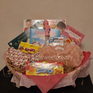 Baby girl gift hampers